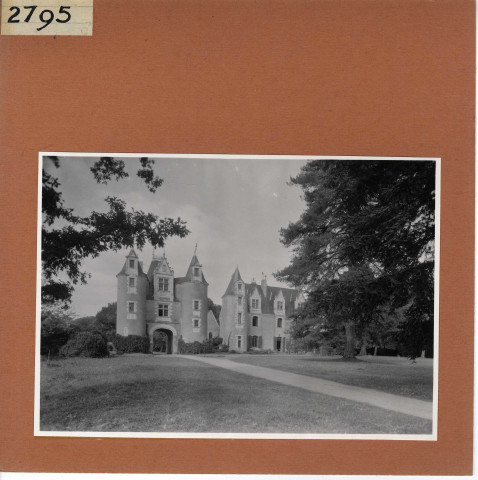 Beaucouzé : Château de Molières