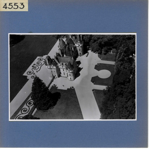 Luché-Pringé : Château de Gallerande (vue aérienne)