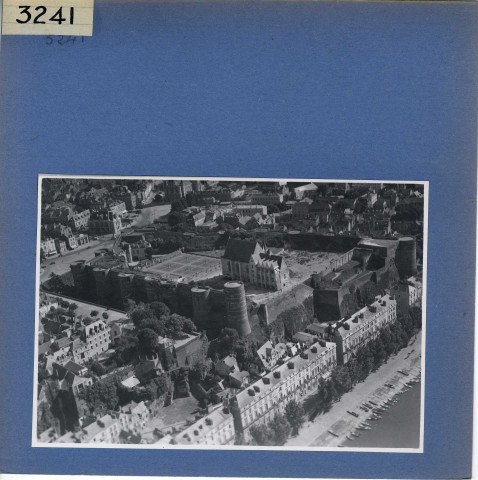 Angers : Château, vue aérienne