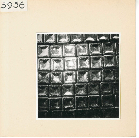 Anjou : Motif décoratif bouteilles