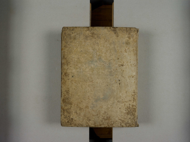 Alexandre de Tralles. « Incipit liber primus Alexandri de medicina. De alopicia et ophyasi. Contigit hec duplex passio... »