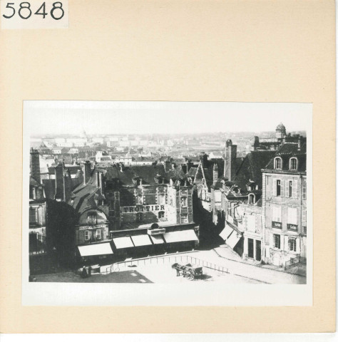 Angers : Le magasin Trottier au bas de la place du Ralliement