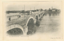 56. Les Ponts-de-Cé. Pont sur la Loire