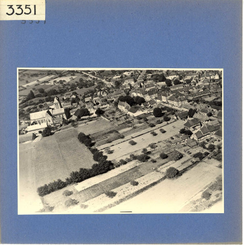 Cheviré-Le-Rouge : Village (vue aérienne)