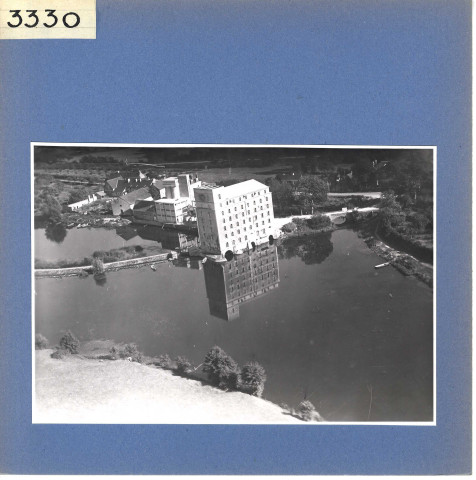 Morannes : Grands moulins (vue aérienne)