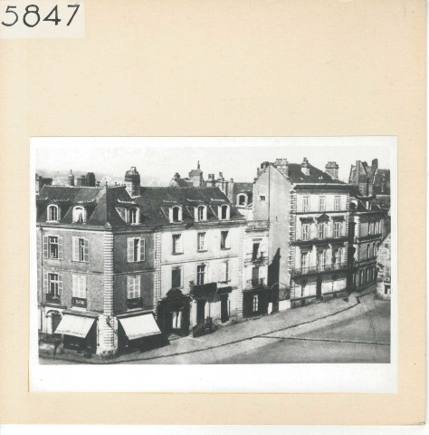 Angers : Place du Ralliement (peut-être rue Cordelle)