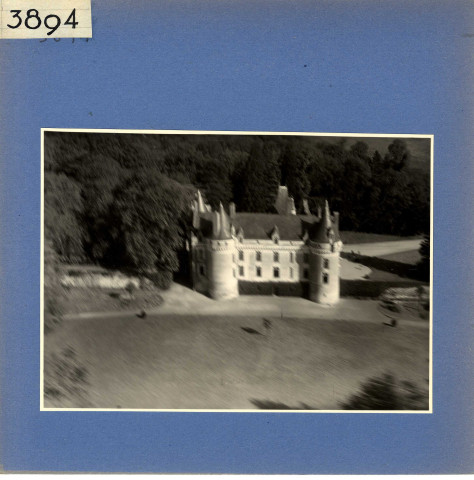 Luché-Pringé : Château de Gallerande, vue aérienne