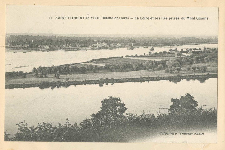 11. Saint-Florent-le-Vieil (Maine-et-Loire). La Loire et les îles prises du Mont Glaune