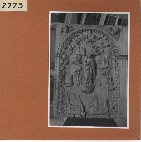 Brissac : Château de Brissac, sculpture