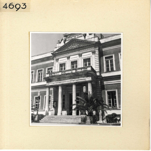 Angers : Façade de l'Hotel de ville