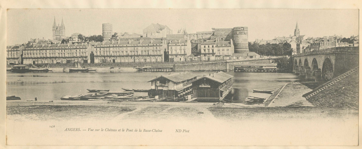 1476. Angers. Vue sur le Château et le Pont de la Basse-Chaîne