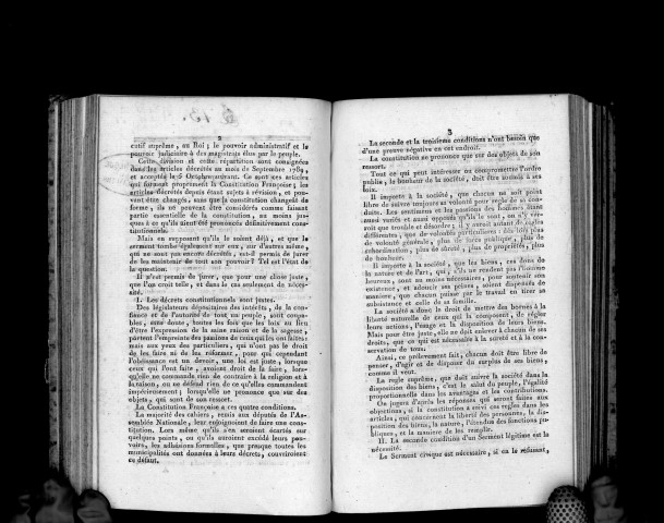 Examen pacifique du serment exigé par la Constitution