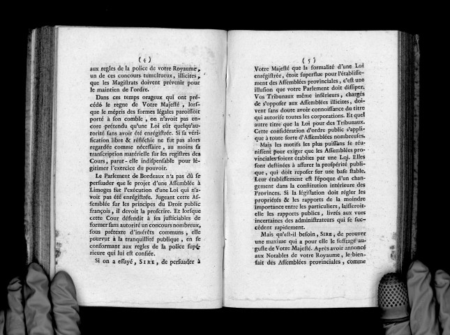 Très-humbles et très-respectueuses remontrances adressées au roi par le Parlement de Navarre, sur la translation du Parlement de Bordeaux à Libourne, 20 décembre 1787