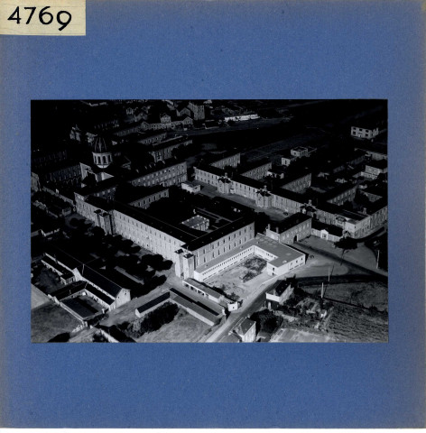 Angers : Hôpital et centre de cancérologie (vue aérienne)