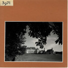 Mazé : Château de Montgeoffroy (vues extérieures au sol)