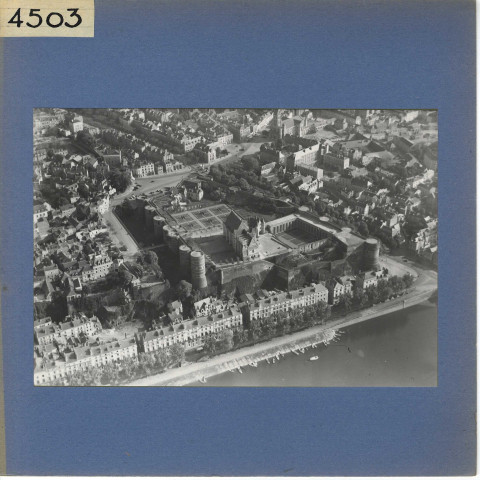 Angers : Château (vue aérienne)