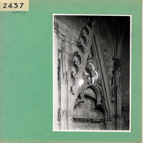 Cizay-La-Madeleine : Abbaye d'Asnières (détail intérieur)