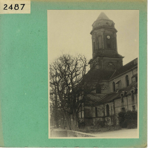 Saint-Florent-Le-Vieil : Extérieur de l'église