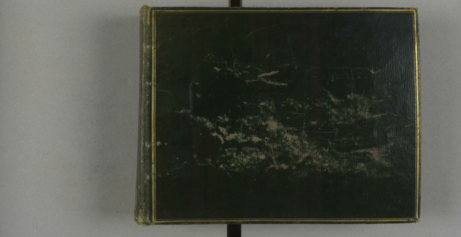 Album des monuments de l'Anjou par Hawke ; dessins originaux à la plume, d'après lesquels ont été gravées les planches de l'ouvrage de Godard-Faultrier, l'Anjou et ses monuments