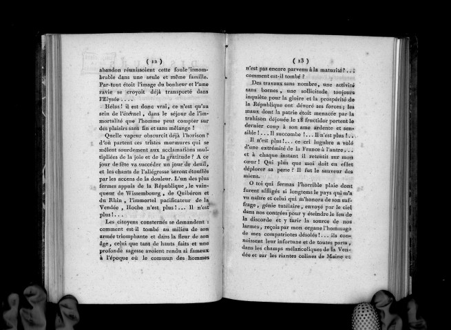 Discours prononcé à la cérémonie funèbre exécutée en mémoire du général Hoche, au Champ de Mars, le 10 vendémiaire an VI, par L.-M. Revellière-Lépeaux