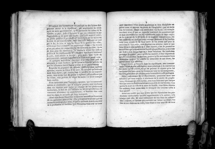 Les administrateurs du département de Maine-et-Loire à leurs concitoyens (26 floréal an III), Signé : Coulonnier, Leterme-Saulnier, Brichet, Bardet, Couillion-Mamert, Bodinier, Villier et Letourneau