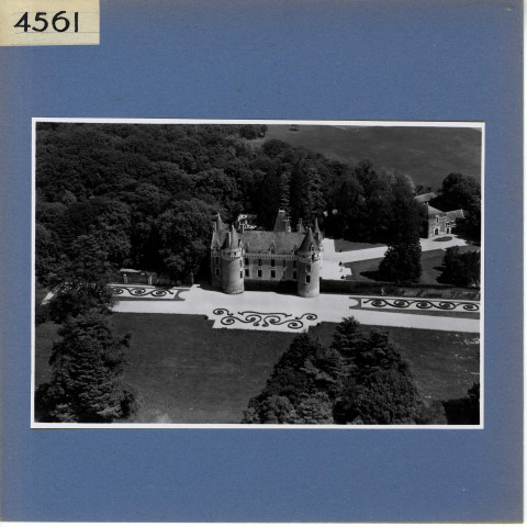 Luché-Pringé : Château de Gallerande (vue aérienne)