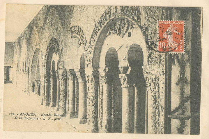 171. Angers. Arcades romaines de la Préfecture