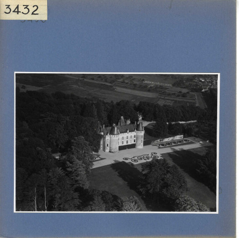 Luché-Pringé : Château de Gallerande, vue aérienne