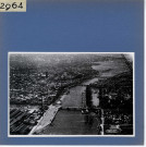 Angers : Vue aérienne dans l'axe de la Maine, vers l'aval