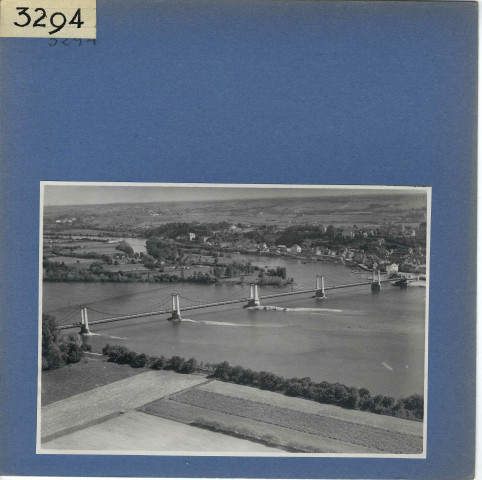 Montjean-sur-Loire : Pont, vue aérienne