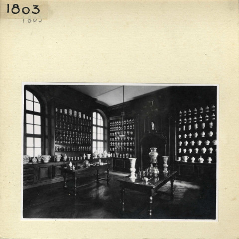 Angers : Hôpital, pharmacie