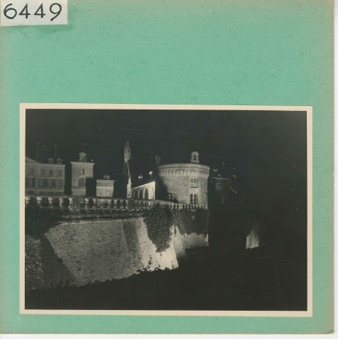 Mazé : Château de Montgeoffroy, la nuit