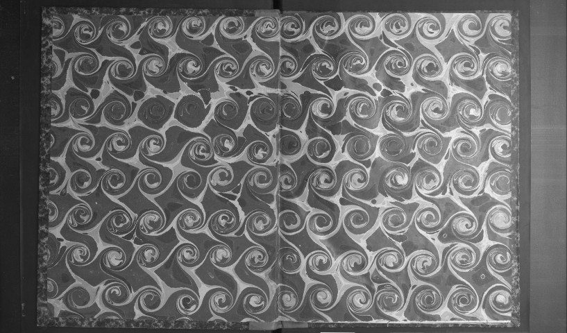 « Compotus burse fabrice ecclesie Andegavensis anni incepti in festo nativitatis beati Johannis baptiste anni Domini millesimi quadringentesimi sexagesimi noni inclusive, et finientis eodem festo anni Domini millesimi CCCCi septuagesimi, redditus per venerabilem virum magistrum Symonem Bordier, presbiterum, dicte ecclesie Andegavensis canonicum fabriceque hujusmodi ecclesie bursarium, de receptis et misiis per ipsum factis. »