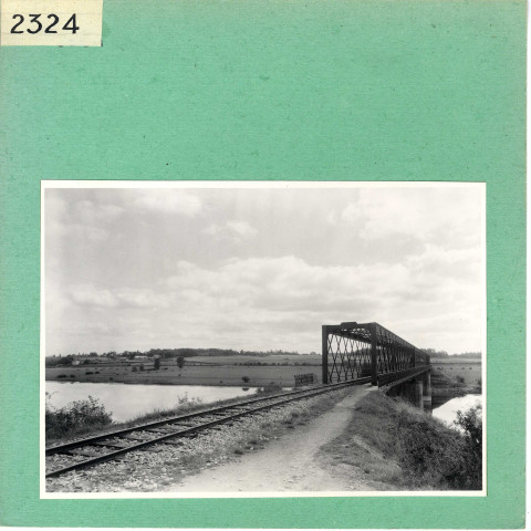 Bouchemaine : Pont de Pruniers, libération 1944