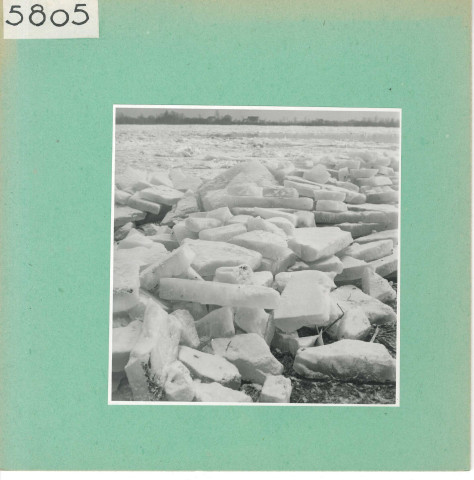 Bouchemaine : Glace dans la Loire