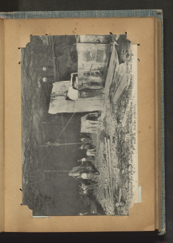 Commission des Ardoisières d'Angers - Les Petits-Carreaux, puits n°5 ; Exploitation par gradins renversés, méthode Blavier. Manœuvre d'une pièce à l'aide d'un treuil électrique muni du bouclier protecteur.