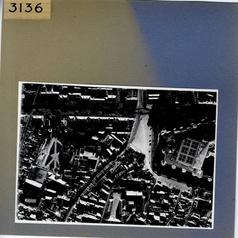 Angers : Château, vue aérienne