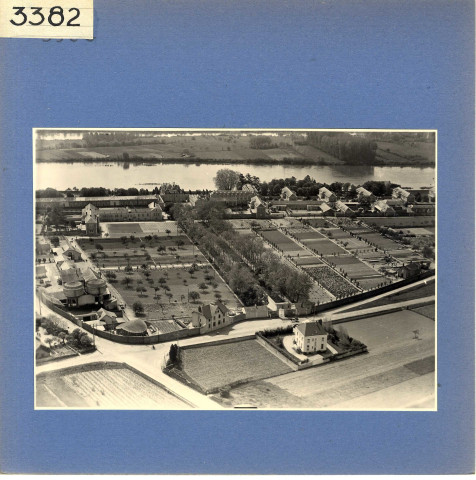 Sainte-Gemmes-sur-Loire : Hôpital psychiatrique (vue aérienne)