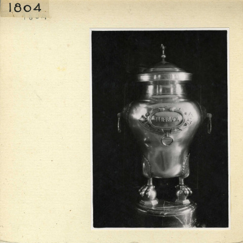 Angers : Hôpital, vase à thériaque