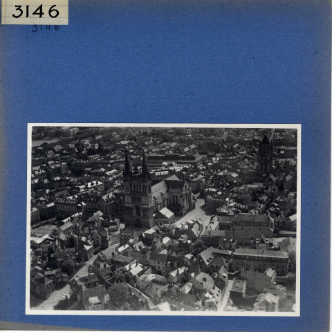 Angers : Cathédrale Saint-Maurice, vue aérienne