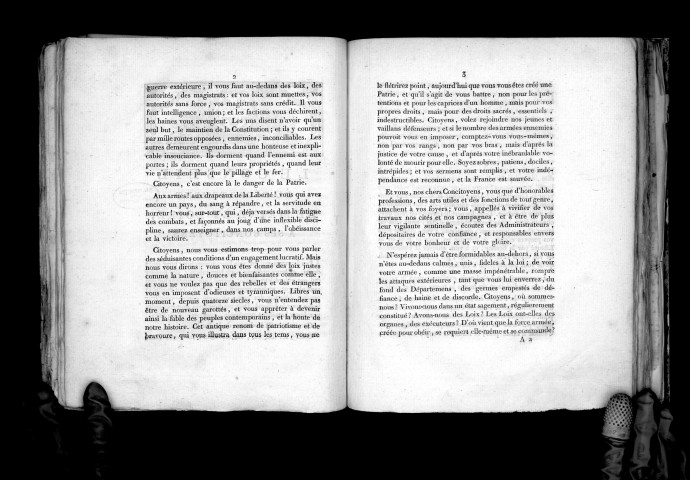 Le conseil du département de Maine-et-Loire à ses concitoyens (24 juillet 1792), Signé : Dieusie et Barbot