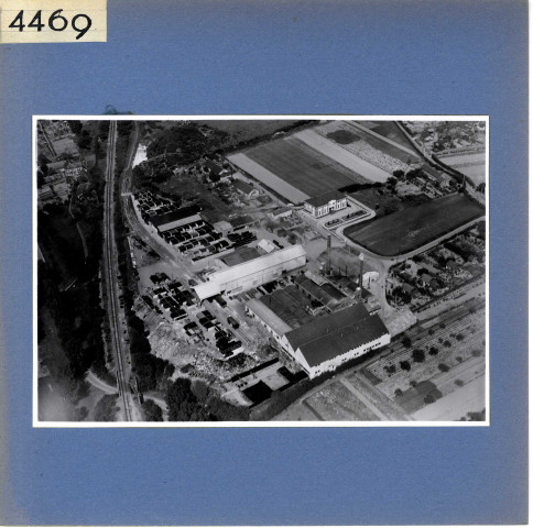 Angers : Verreries mécaniques de l'Anjou, situées à Eventard (vue aérienne)