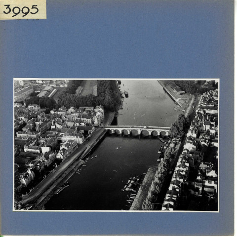 Angers : Pont du Centre ( vue aérienne)