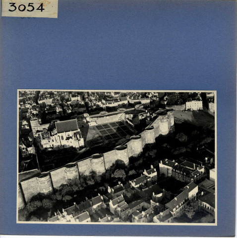 Angers : Vue aérienne du château