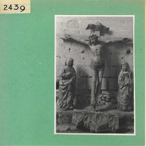 Cizay-La-Madeleine : Abbaye d'Asnières (statues)