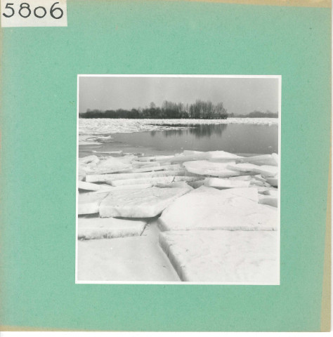 Bouchemaine : Glace dans la Loire