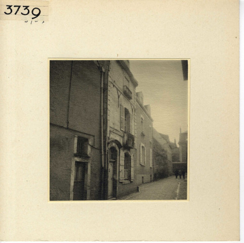 Angers : quartier de la Cité, rue des Filles-Dieu vers la rue du Vollier