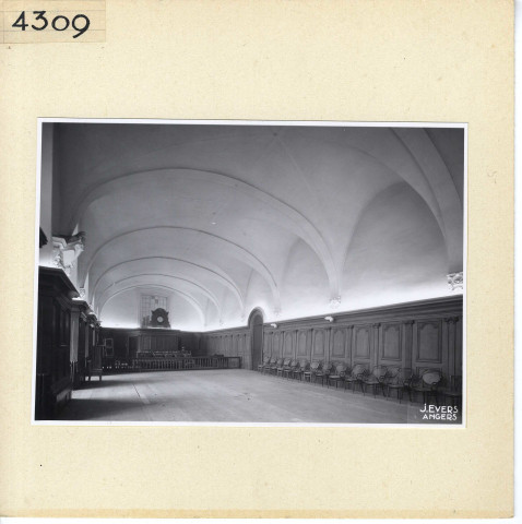 Angers : Salle du conseil général (Préfecture)