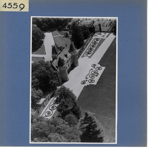 Luché-Pringé : Château de Gallerande (vue aérienne)