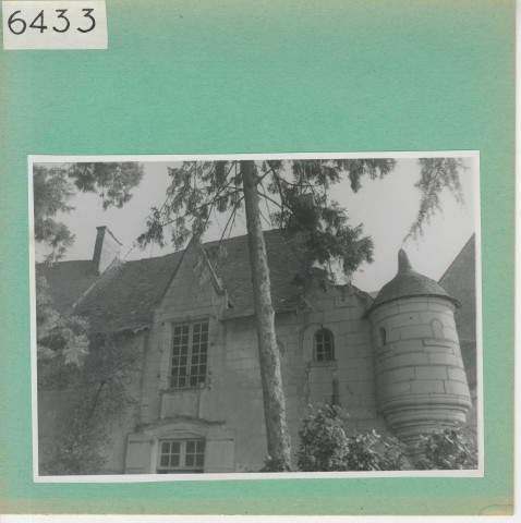 Saint-Rémy-la-Varenne : Le prieuré